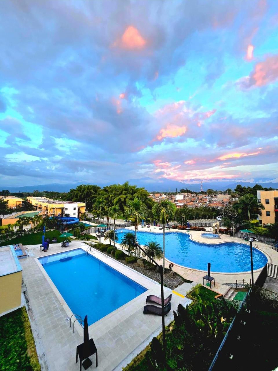 Apartamento Privado Vacacional A 5M Del Aeropuerto, 20 Minutos Del Parque Del Cafe Y Centro De Armenia Con 4 Piscinas, 3 Jacuzzi, Sauna By Molca Xperiences 2H Exterior foto